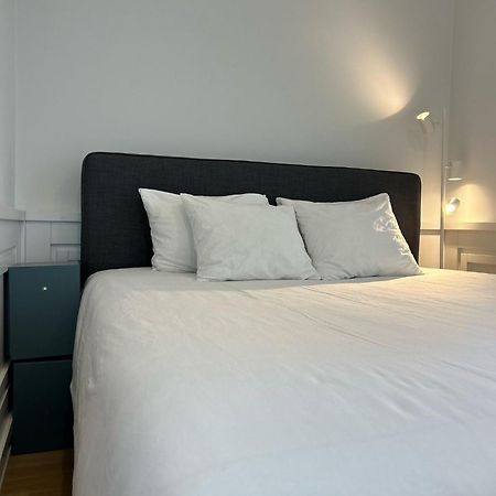 Suite In Shared House In Downtown Lisbona Esterno foto